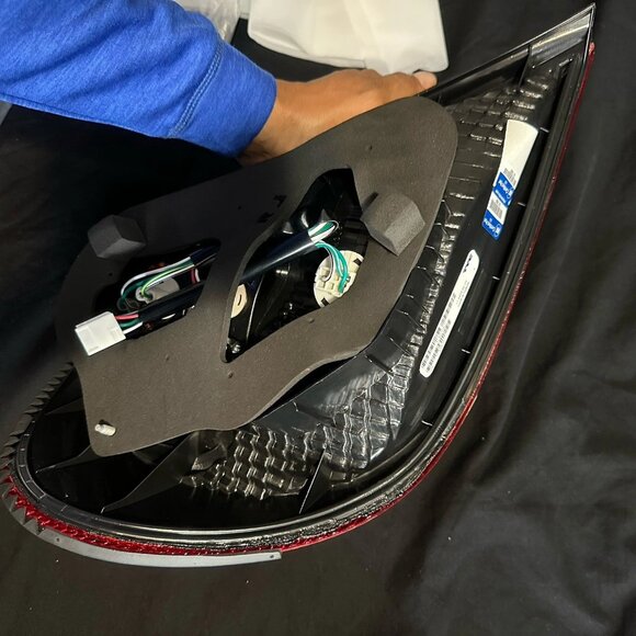 2002 2003 2004 Toyota Camry Tailight Tail Lamp Right Factory OEM Used - Picture 3 of 3